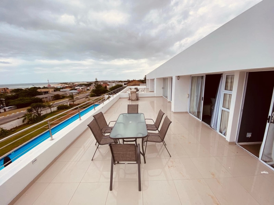 5 Bedroom Property for Sale in Jeffreys Bay Central Eastern Cape